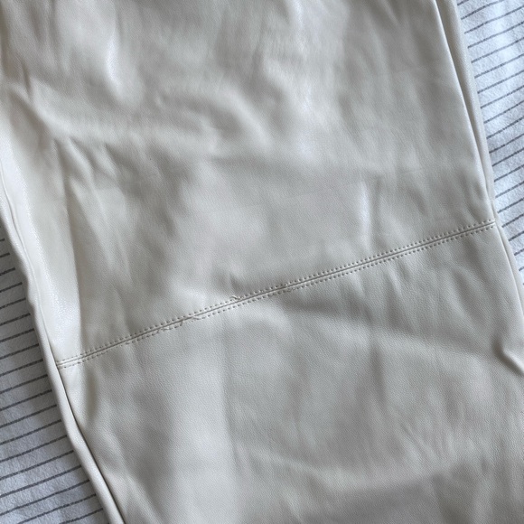 Zara faux leather trousers - Picture 3 of 5